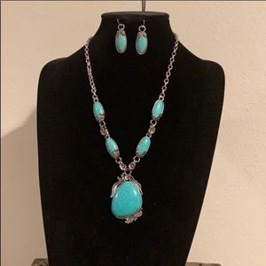 Faux turquoise silver tone necklace and earrings